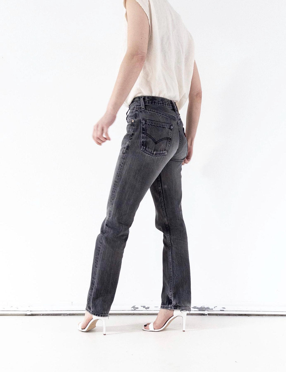Levis 501 W28 L32 90s Vintage Made in Poland Faded Black Soft Worn In Denim 1996