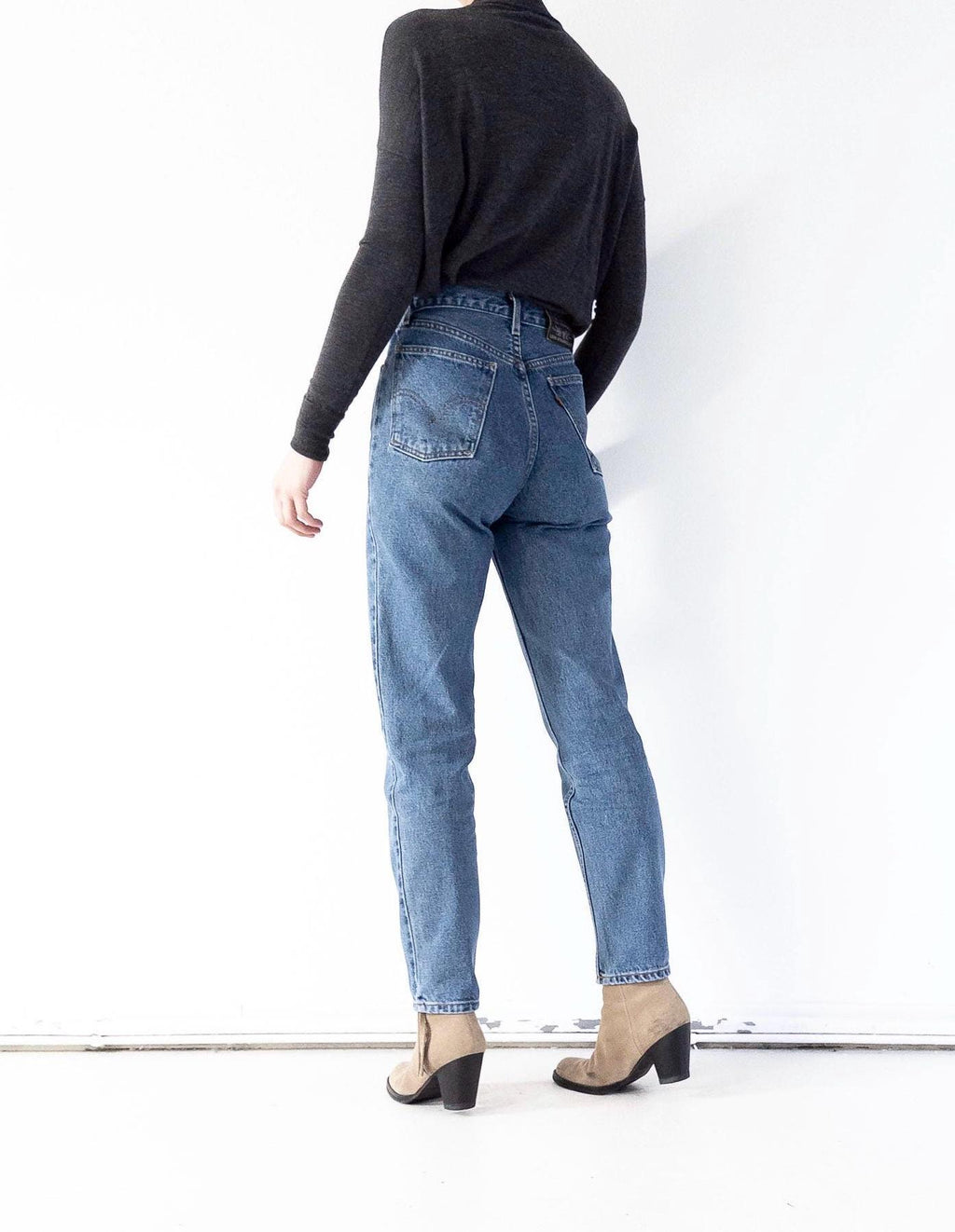 Levis 881 Jeans W25 L32 90s Vintage Made in USA Mid Blue High Waist Denim Orange Tab 1992