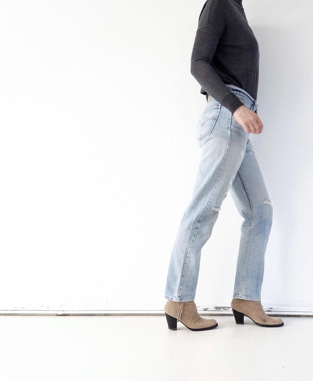 Levis 505 W29 L32 Thrashed Distressed Orange Tab Jeans 90s Vintage Made in USA Faded Light Blue Painter Denim 1996