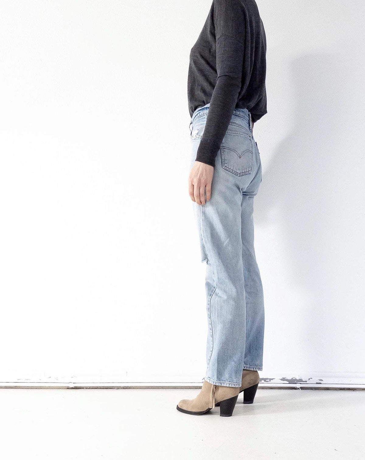 Levis 505 W29 L32 Thrashed Distressed Orange Tab Jeans 90s Vintage Made in USA Faded Light Blue Painter Denim 1996