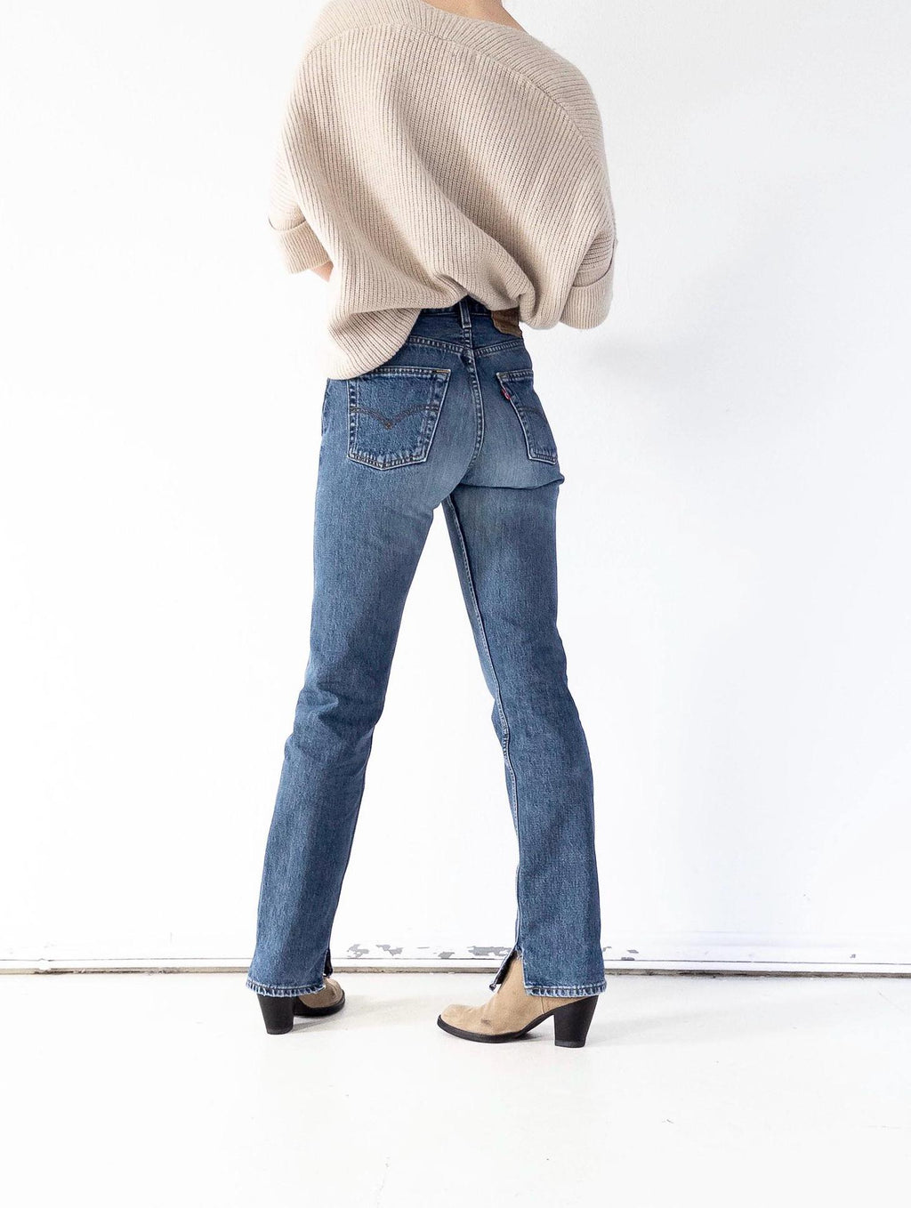 Levis 501 W25-26 L34 90s Vintage Faded Mid Blue Slit Hem Denim Made in Poland 1998