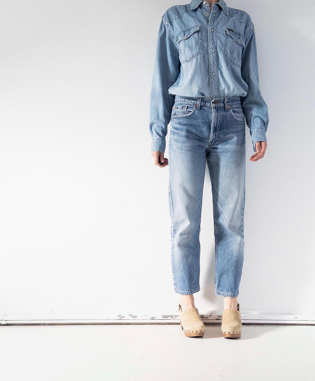 Levis 505 W29 L29 90s Vintage Made in USA Faded Mid To Light Blue Denim 1996