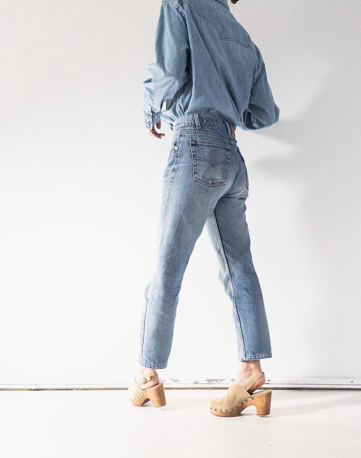 Levis 505 W29 L29 90s Vintage Made in USA Faded Mid To Light Blue Denim 1996