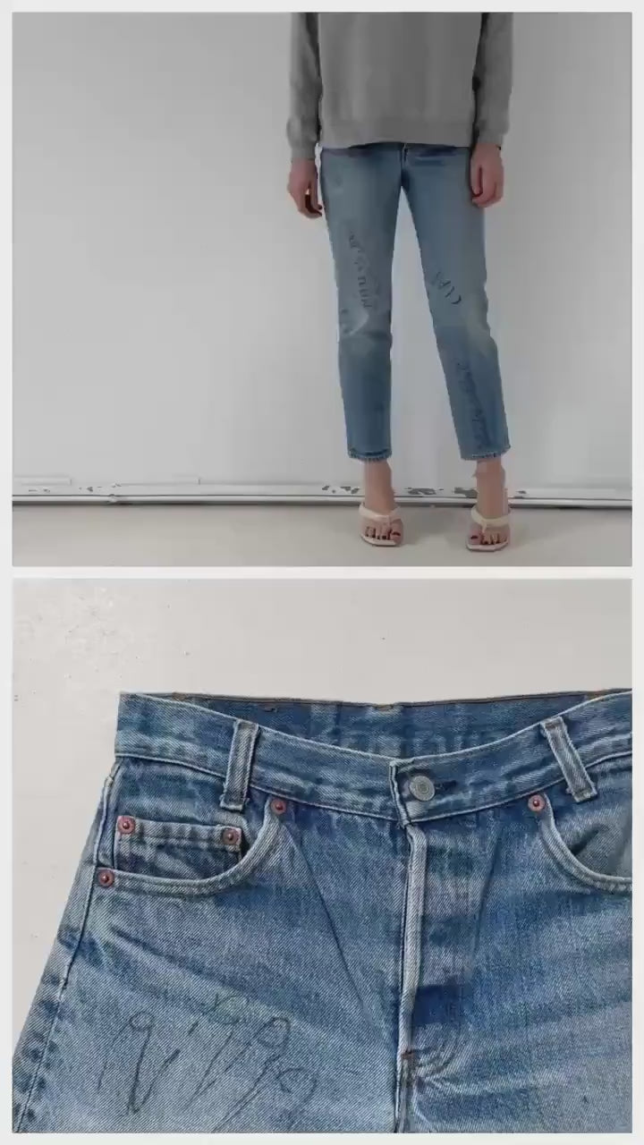 Gr. 24 80s Vintage Levis 701 Made in USA