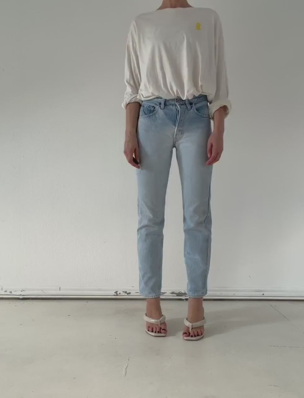 Levis 501 Selvedge Redline Jeans W26 L29 70s Vintage Made in USA Button 6 Light Blue Sun Faded Denim