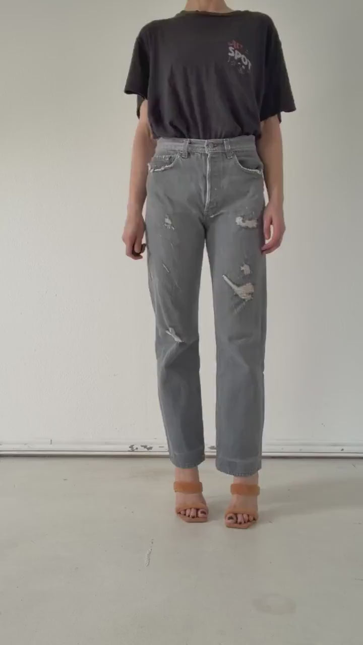 Levis 501 W28 L32 80s Vintage Made in USA Faded Grey Thrashed Distressed Paint Splattered Denim 1987