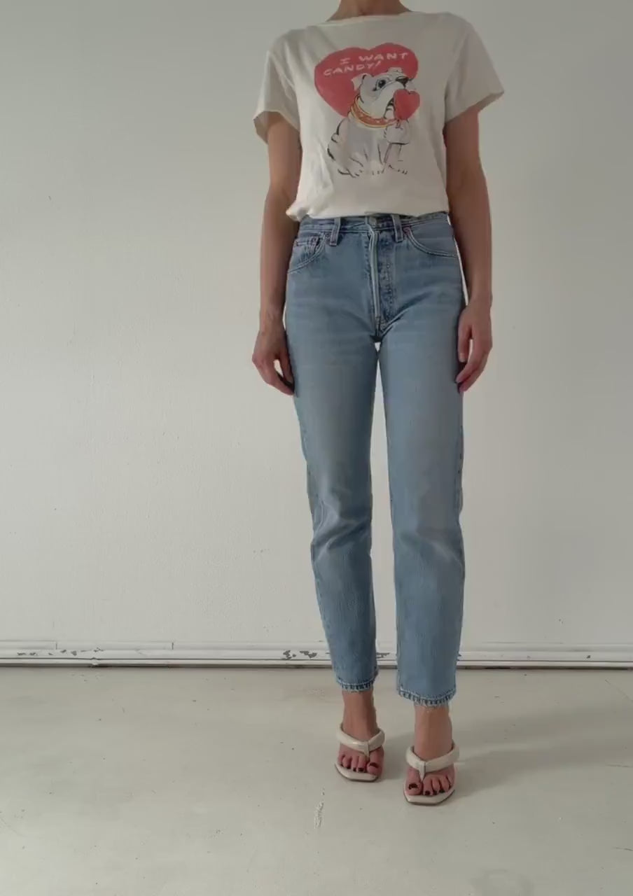 Vintage Levi's 501 Jeans Damen W26 L30 | Hellblaue Mid Waist Denim Hose 2002 Made in Poland